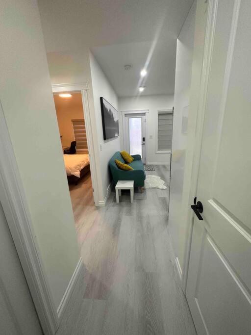 Award Winning Boho Paradise Sunlit Modern Suite YYC Exterior foto
