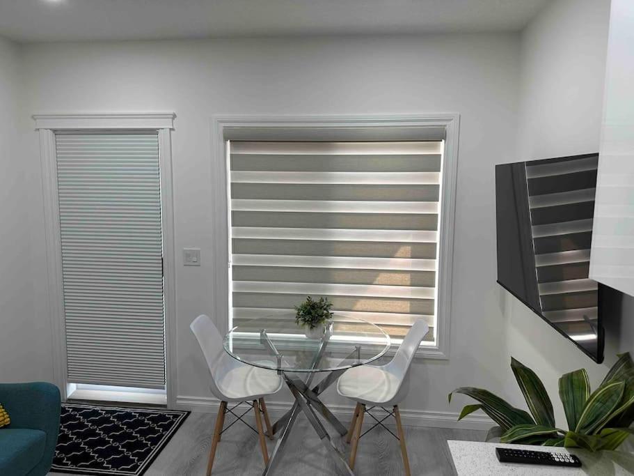 Award Winning Boho Paradise Sunlit Modern Suite YYC Exterior foto